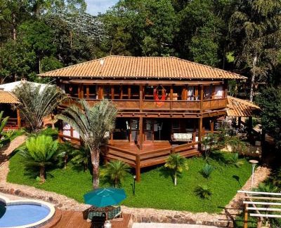Barao de Cacais House | Pet-Friendly Getaway at Estância Peti with Ocean Views