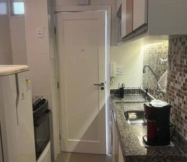 Embare Apartment | Cozy Studio in Santos Near Embaré Beach - Pet Friendly Stay