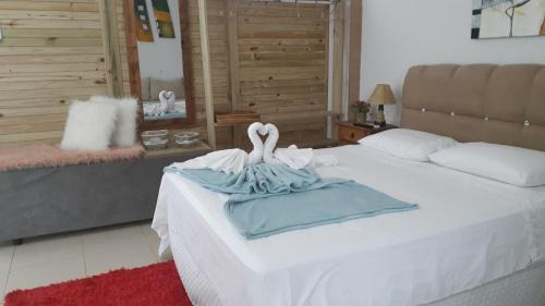 Coloninha Apartment | Stylish Open-Concept Studio for 3 with Pet-Friendly Amenities