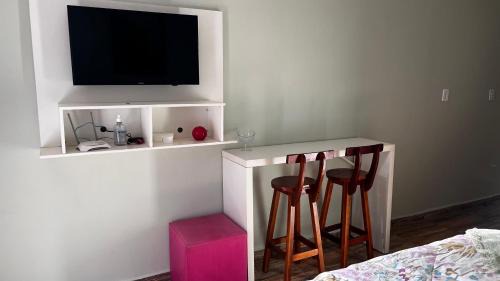 Botucatu House | Cozy Studio Retreat in Botucatu with Family & Pet Amenities