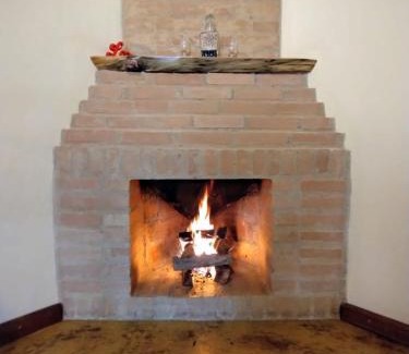 Santo Antonio do Pinhal Cabin | Top-Rated Estação 160: Pet-Friendly with Breakfast & Hot Tub