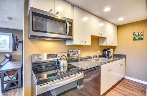 Estacada House | Inviting Estacada Home - Steps from Milo McIver Park!