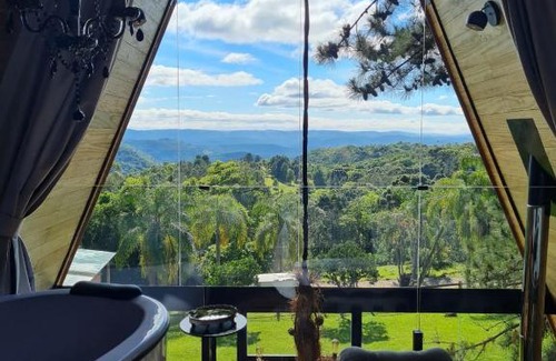 Gramado Hotel | Experience Estalagem La Hacienda: 4-Star Family Retreat