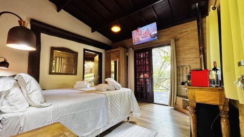 Monte Verde Hotel | Pet-Friendly Estalagem Wiesbaden with Oceanfront Pool & Spa