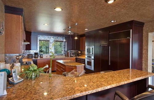 Seneca House | Experience the Estate on the Lake: 9.4/10 Guest Rated Oasis
