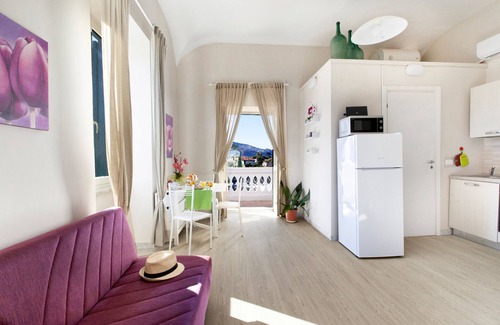 Sant'Agnello House | Villa Lina: Family-Friendly Getaway with Spa & Breakfast