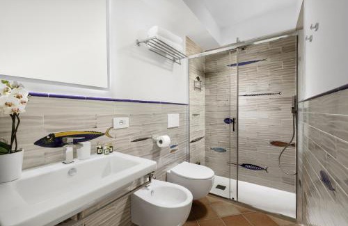 Liparlati House | Charming Medusa Positano: Family-Friendly Amenities Await