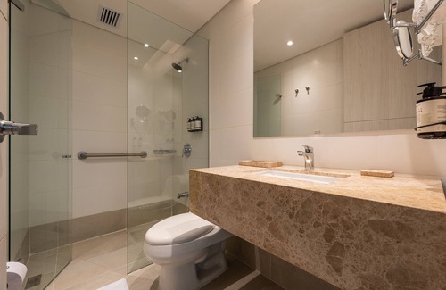 El Castillo Hotel | Discover Estelar Square: Family-Friendly Stay with Spa & Pool