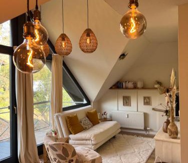 Schindeldorf Apartment | Pet-Friendly Getaway at Estelle - Guest Rated 9.6/10