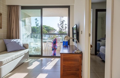 Isla Cristina Hotel | Pet-Friendly Getaway at Estival Isla Cristina with Ocean Views