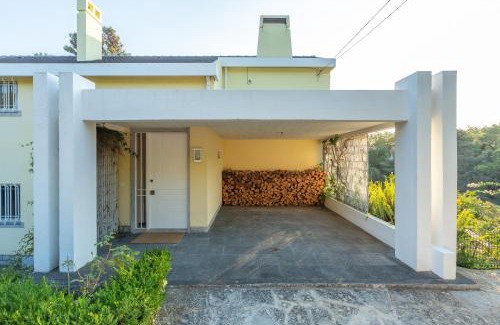 Estoril House | Pet-Friendly Estoril House with Ocean View & Pool