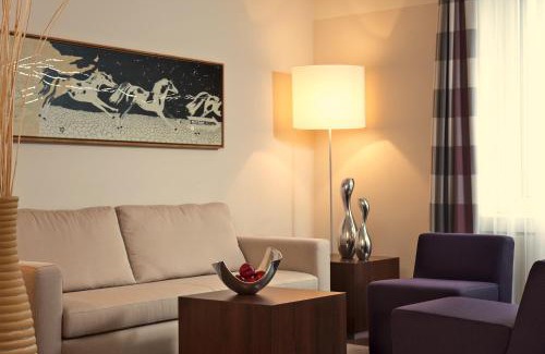 Neukoelln Hotel | Discover Estrel Berlin: Pet-Friendly 4-Star Retreat