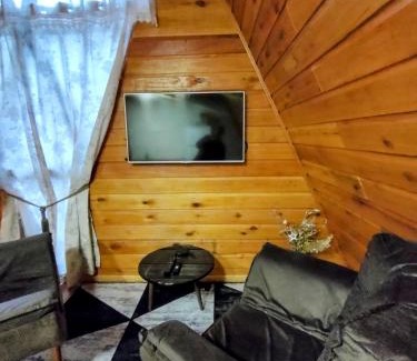 Urubici Ski Chalet | Elegant Estrela Polar Chalé with Hot Tub - 10/10 Reviews
