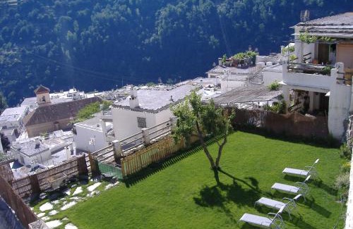 Pampaneira Hotel | Oceanfront Getaway at Estrella de las Nieves - Rated 9.2/10