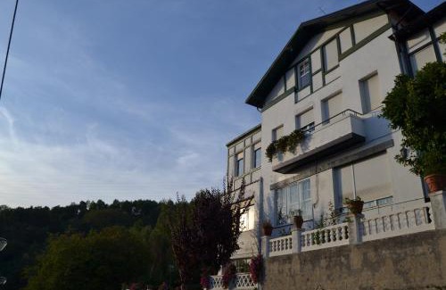 Uribarri Apartment | Convenient Estudio Near Guggenheim with Pet-Friendly Perks