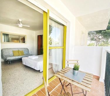 Valdelagrana Apartment | Explore Estudio Blegamar Terraza: Oceanfront & Pet Friendly