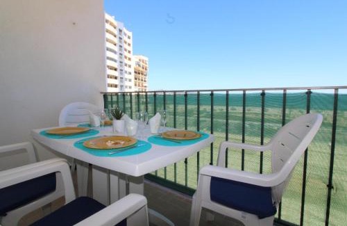 Empuriabrava Apartment | Seaside Retreat with Ocean Views, Perfect for Couples