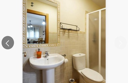 Jarandilla de la Vera Hotel | Cozy Studio with Kitchen and Private Bath - Rated 9.4/10