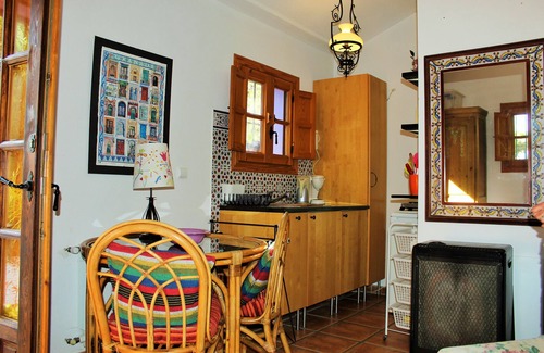 Alozaina Apartment | Relaxing Stay at Estudio Cortijo la Juanita with Spa