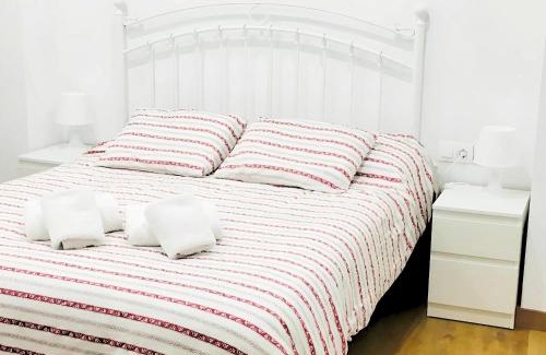 La Seu Apartment | Cozy Studio in the Heart of Valencia Near the Cathedral