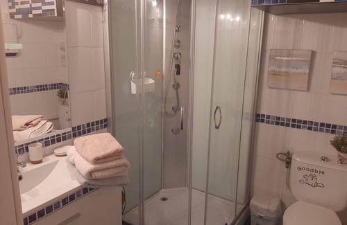 La Pineda Apartment | Cozy Studio in La Pineda Near Port Aventura for Families