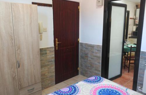 Ezcaray Apartment | Family-Friendly Estudio in Ezcaray with Great Amenities