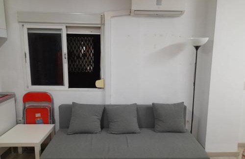 Explanada de la Estacion Apartment | Charming Estudio Near María Zambrano Station, Family-Friendly