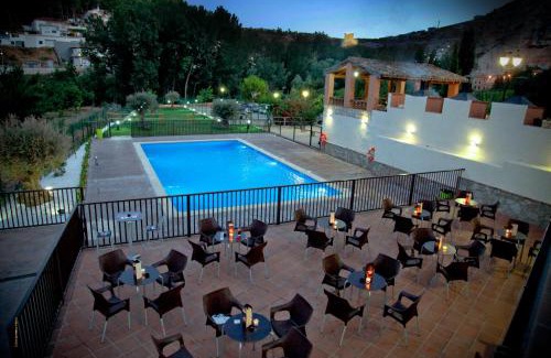 Alcala del Jucar Apartment | Relaxing Retreat at Estudio Los Olivos - 4-Star Getaway