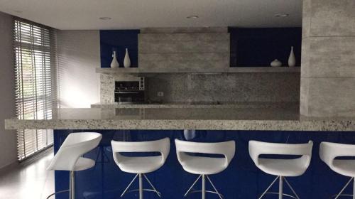 Reboucas Apartment | Modern Studio with Beautiful Mountain View & Pool Access
