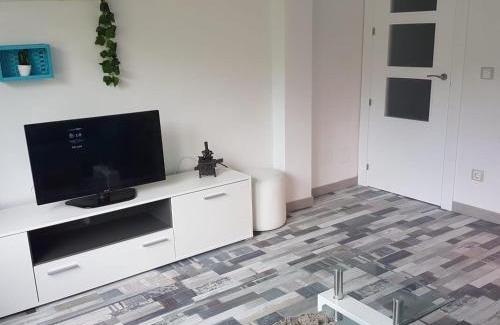 Valdesqui Apartment | Romantic Studio Retreat in Puerto De Navacerrada