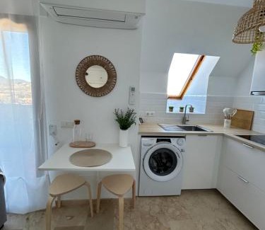 San Luis de Sabinillas Apartment | Cozy Estudio San Luis de Sabinillas: Family and Pet-Friendly