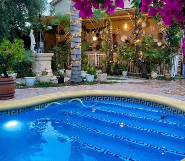 Lorca House | Oceanfront Alojamiento Ruizo: Family & Pet-Friendly Retreat