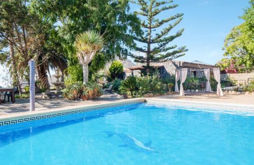 El Madronal Apartment | Discover Estudio Verode: Pet-Friendly Haven with Pool