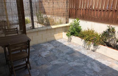 Deustuko San Pedro-Erribera Apartment | Budget-Friendly Estudios Bilbao Deusto with Family Amenities