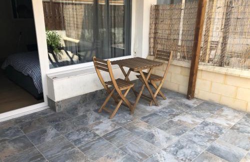 Deustuko San Pedro-Erribera Apartment | Budget-Friendly Estudios Bilbao Deusto with Family Amenities