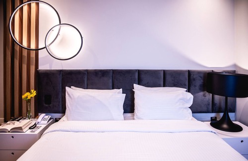 Vila Congonhas Hotel | Discover eSuítes Congonhas: Pool, Spa & Dining Options