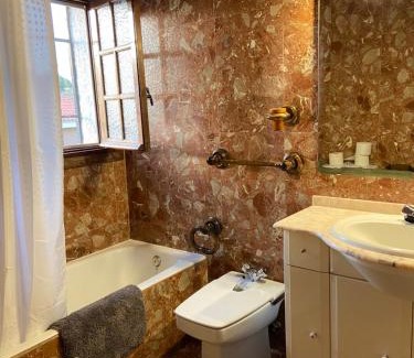 Arges House | Relaxing Chalet with Private Garden Near Puy Du Fou