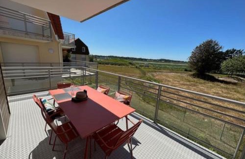 Etaples Apartment | Pet-Friendly Etaples Canche Belle Vue: Rated 9.4 by Guests