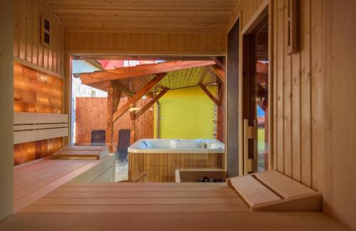 Morahalom House | Unforgettable Etelka Vendégház Mórahalom with Ocean Views