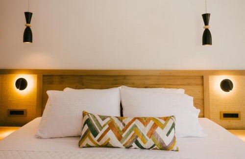 Parga Hotel | Unforgettable Eterrano Seaside Retreat with Oceanfront Bliss