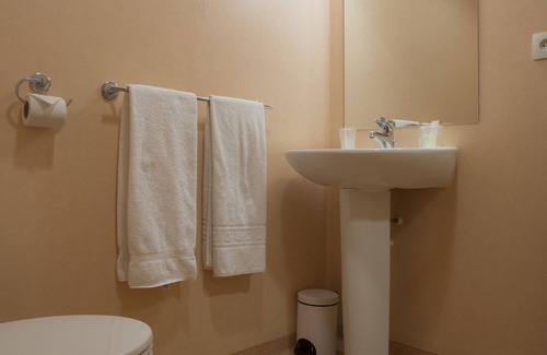 Besancon Hotel | Explore Ethic Etapes Cis Besançon: Family-Friendly Retreat