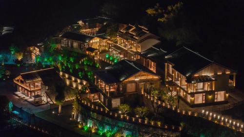 Yongding House | Inviting Comfort at Zhangjiajie Home - Rated 10/10