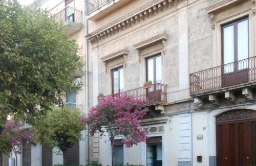 Belpasso Bed & Breakfast | Cozy Etna Bed & Breakfast with Spa and Family-Friendly Vibes