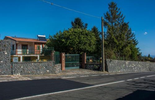Trecastagni House | Guest Rated: Etna Tell with Breakfast & Child-Friendly Perks