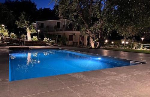 Linera House | Experience Etna tra le Querce: Pet-Friendly & Family Fun