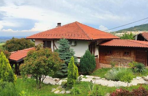 Mladenovac Ski Chalet | Etno kompleks Orahovac - Vila Paun