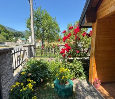 Mojkovac House | Discover Etno kuca Lana: Pet-Friendly Retreat Awaits