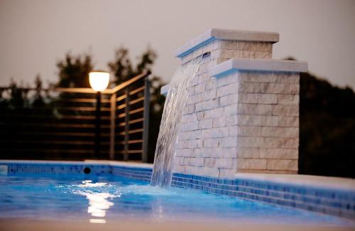 Pricelje Apartment | Idyllic Etno Villa Mokanji: Oceanfront Oasis with Pool