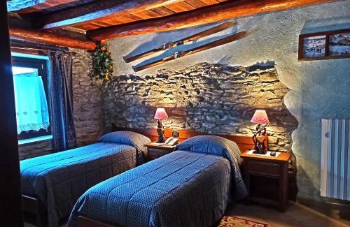Sauze d'Oulx Hotel | Pet-Friendly Retreat at Etoile des Neiges - Rated 9.4/10