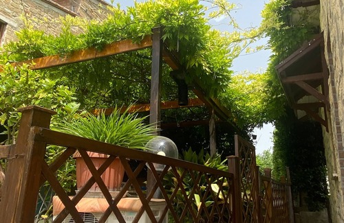 Castel d'Arno House | Inviting Etruscan Residence in Perugia with Family Amenities